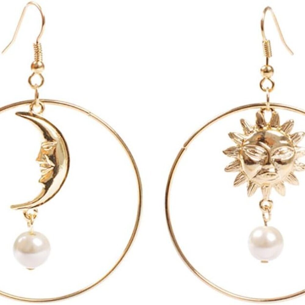 Sun Moon Asymmetric Pearl Earrings for Women Gold Sun Face Pendant Earrings Drop